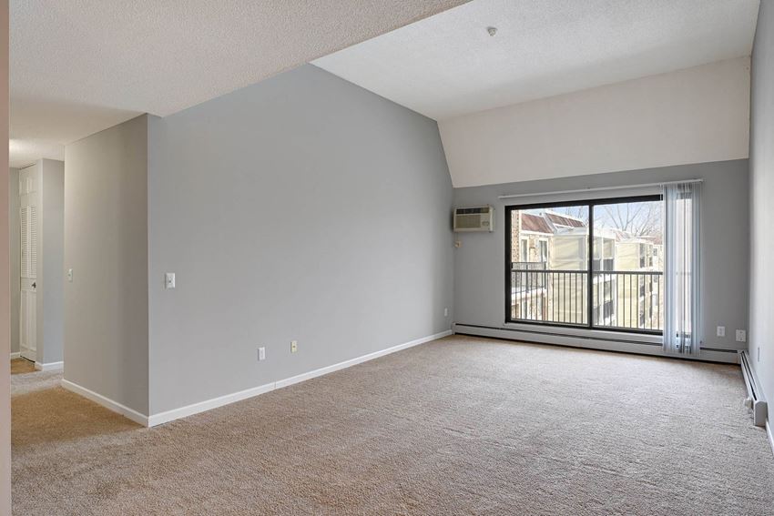 Stratford Wood Apartments, 18900 Stratford Road, MN RentCafe